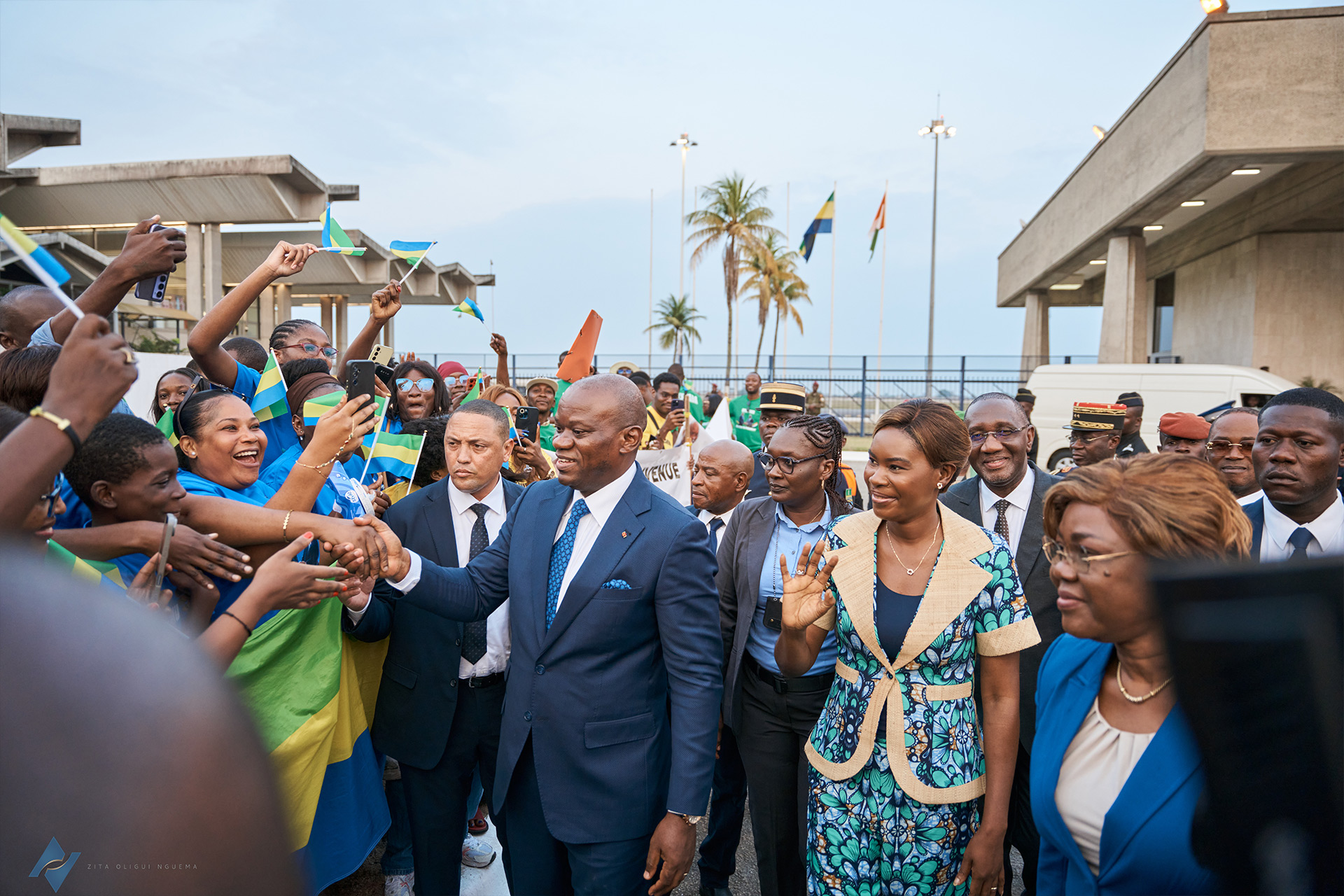 Arrivée du couple présidentiel gabonais à Abidjan, dans le cadre des festivités de l’indépendance