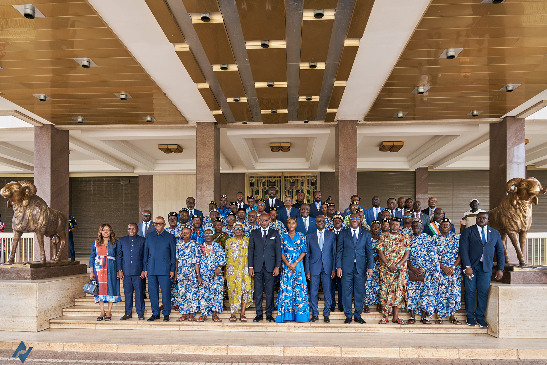 À Yamoussoukro, Madame Zita Oligui Nguema rend hommage à la mémoire et au patrimoine ivoiriens